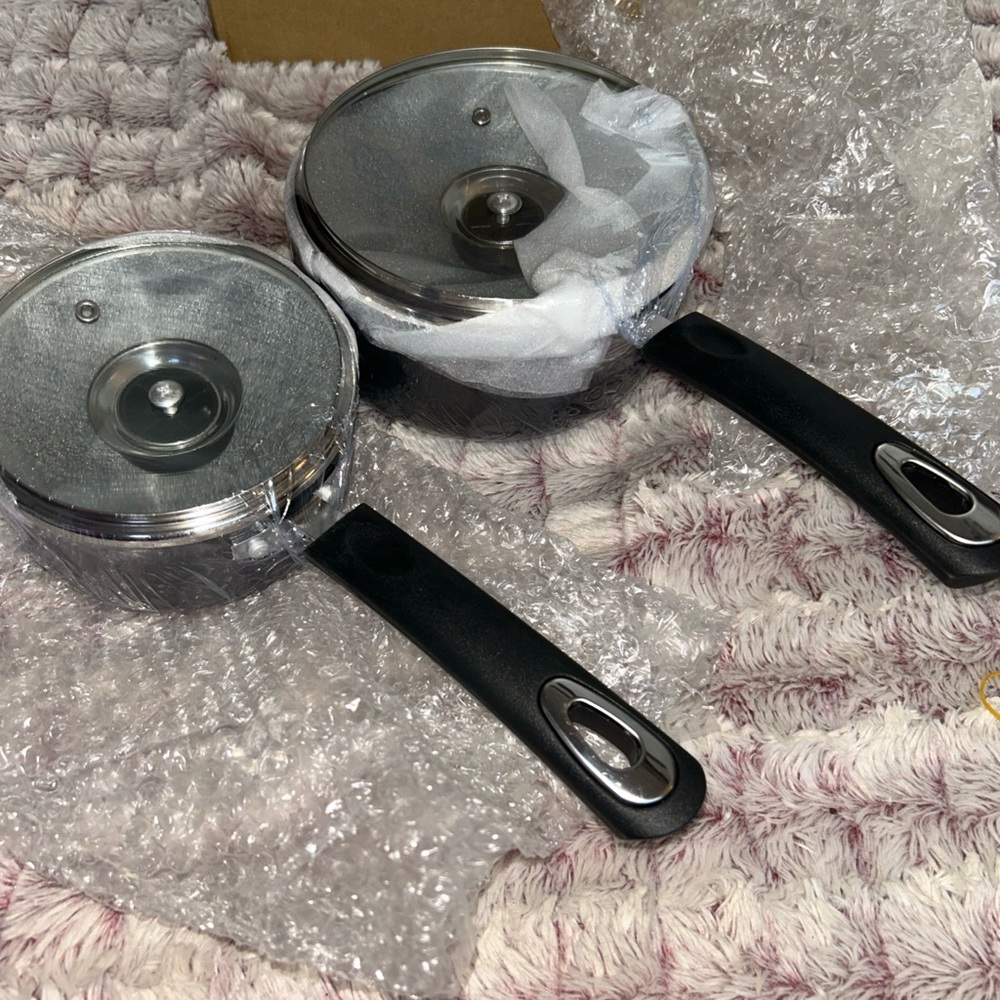 Utopia Kitchen Nonstick
Saucepan Set with 1QT + 2QT